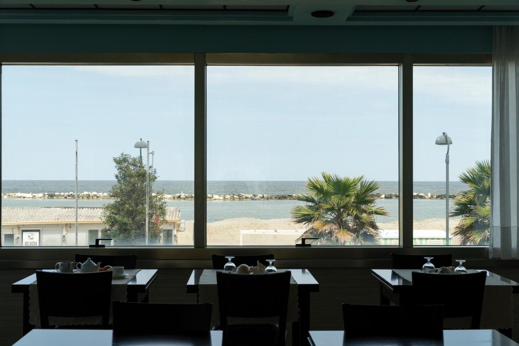 Hotel Mondial Bellaria-Igea Marina Exterior foto